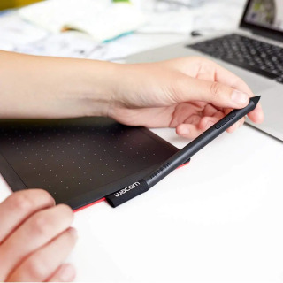 Цифровой графический планшет One by Wacom CTL-472 для рисования, рисования и игр OSU, 2048-уровневый планшет, поддержка ОС Android/Windows/Mac