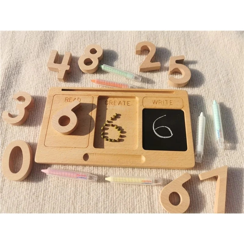 Montessori oʻyinchoqlari, rangli qalamli yogʻoch oʻquv plansheti boʻlingan tovoqlar hayvonlarni simulyatsiya qilish ingliz standartlariga javob beradi