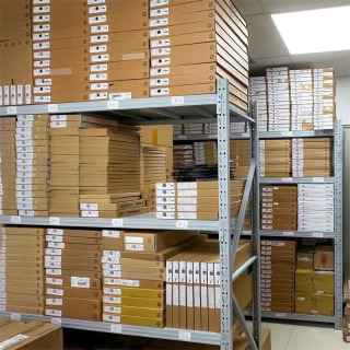 Elektron komponentlar roʻyxati, yangi original mahsulotlar, haqiqiy fotosuratlar, tez yetkazib berish, stokda elektronika. небесно-голубой Модель 1