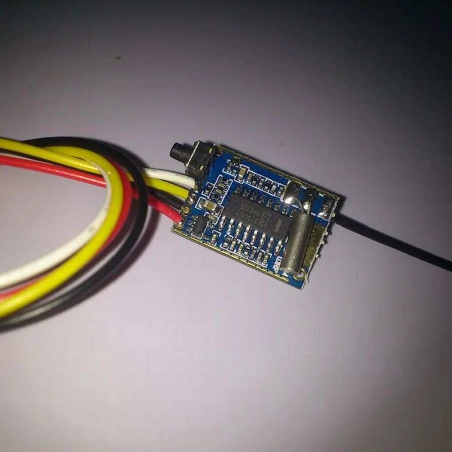 UHF 200 mVt simsiz video uzatuvchi UHF audio video uzatuvchi AV uzatish analog TV ovozli video signal uzatuvchi