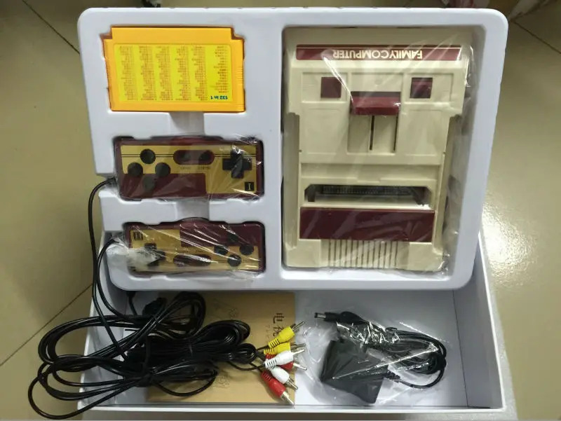 Игровая мини-консоль 8 бит, 632 классических игр
