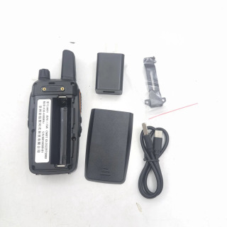 Smart Walkie Talkie 18650, 400–480 МГц, Frequentie kan 24, 3000 również программное обеспечение (батарея в комплект не входит) черный