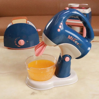 Игровой набор BLUE: миниатюрная кухня с бытовой техникой, светом и звуком, идеально подходит для мальчиков и девочек.