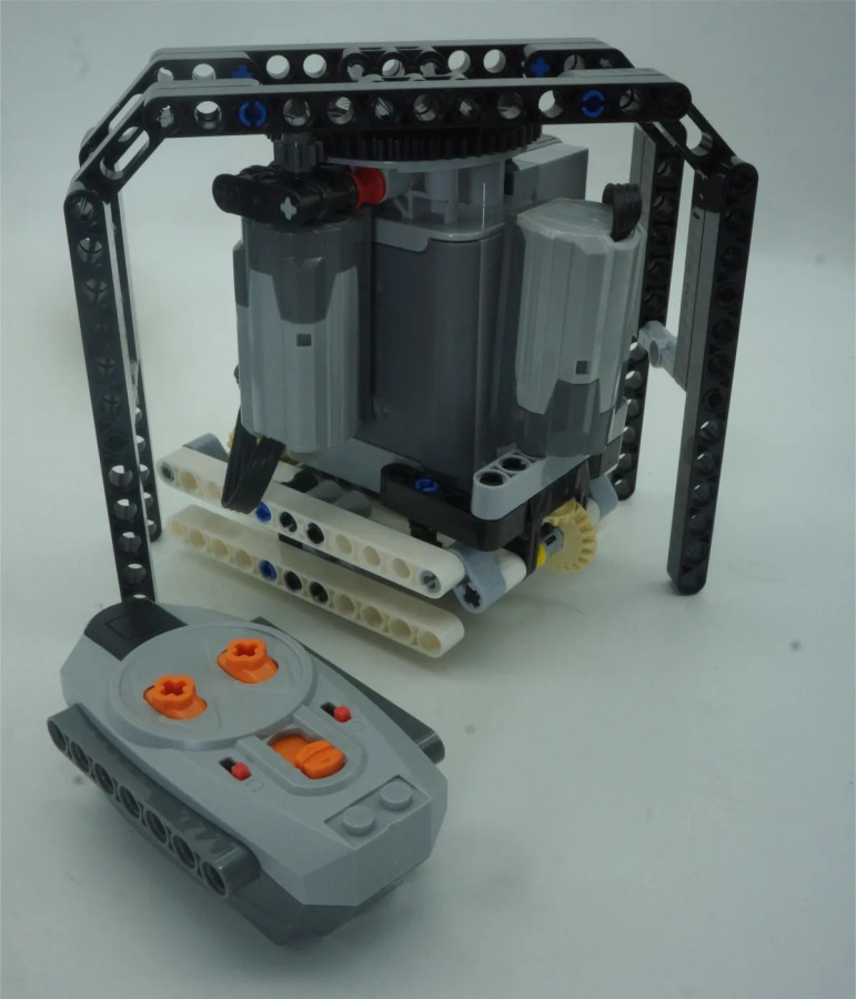 Технический электрический робот-конструктор MOC, шагающий робот на радиоуправлении, всенаправленная модель робота, DIY-набор из кирпичиков, развивающая игрушка для детей