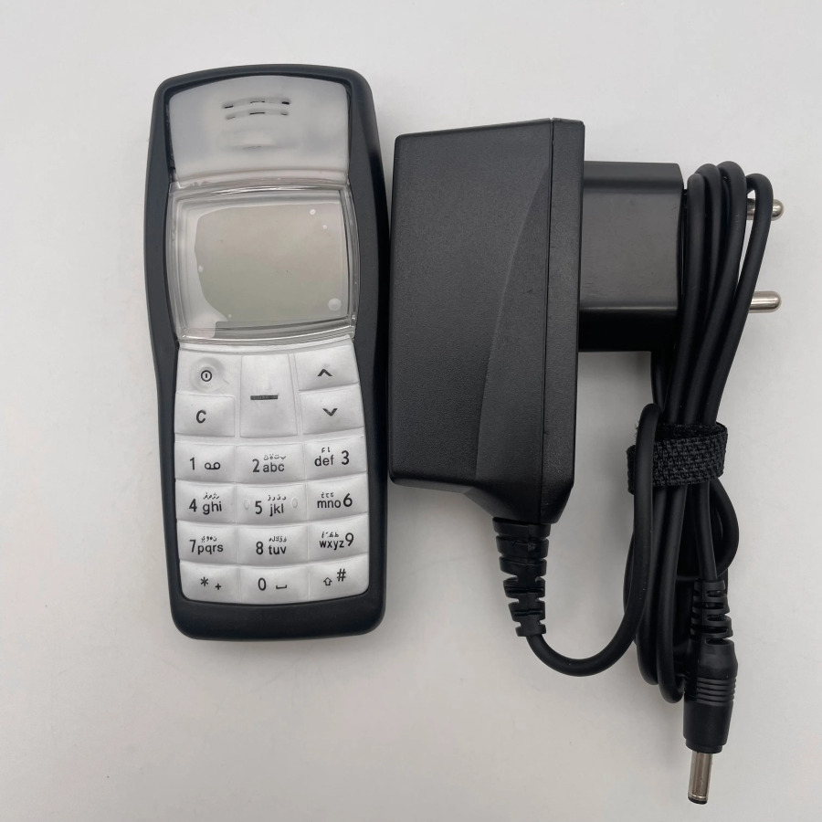 Asl yangilangan mobil telefon 1100 2G yagona SIM qulflanmagan GSM 900/1800 arab klaviaturasi Faqat Finlyandiyada ishlab chiqarilgan