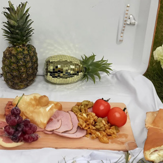 Ananas shaklidagi diskoteka toʻpi Bayramlar, ziyofatlar, barlar, DJʻlar, karaoke klublari, doʻkonlar, bolalar bayrami uchun sovgʻalar uchun Rojdestvo dekorasi oynali toʻp