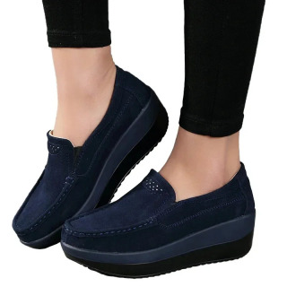 Ayollar uchun tekis platformali poyafzal Yangi ayollar qalin pastki loaferlar zamsh charm poyafzallari Qulay xanjar loaferlar kundalik slip on poyabzal
