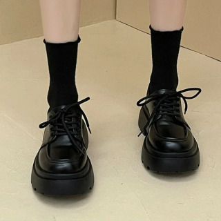Ayollar platformasi yassi poyafzallari kuzgi qora loaferlar Moda qulay charm poyafzallari ochiq havoda dantelli Oksford Zapatos Mujer