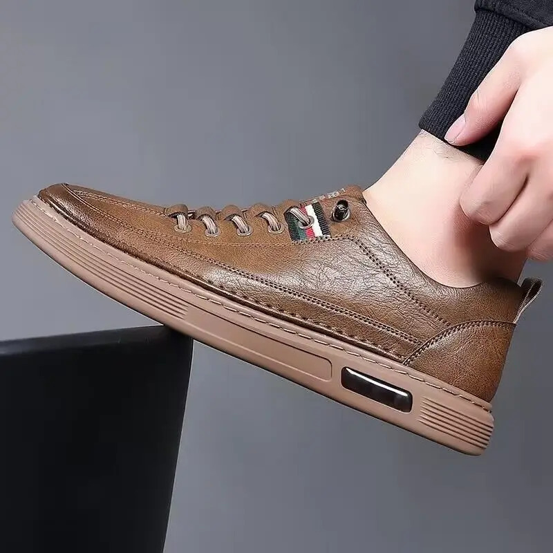 Erkaklar qoʻlda ishlangan krossovkalar Casual Flats Qulay ziyofat poyafzallari