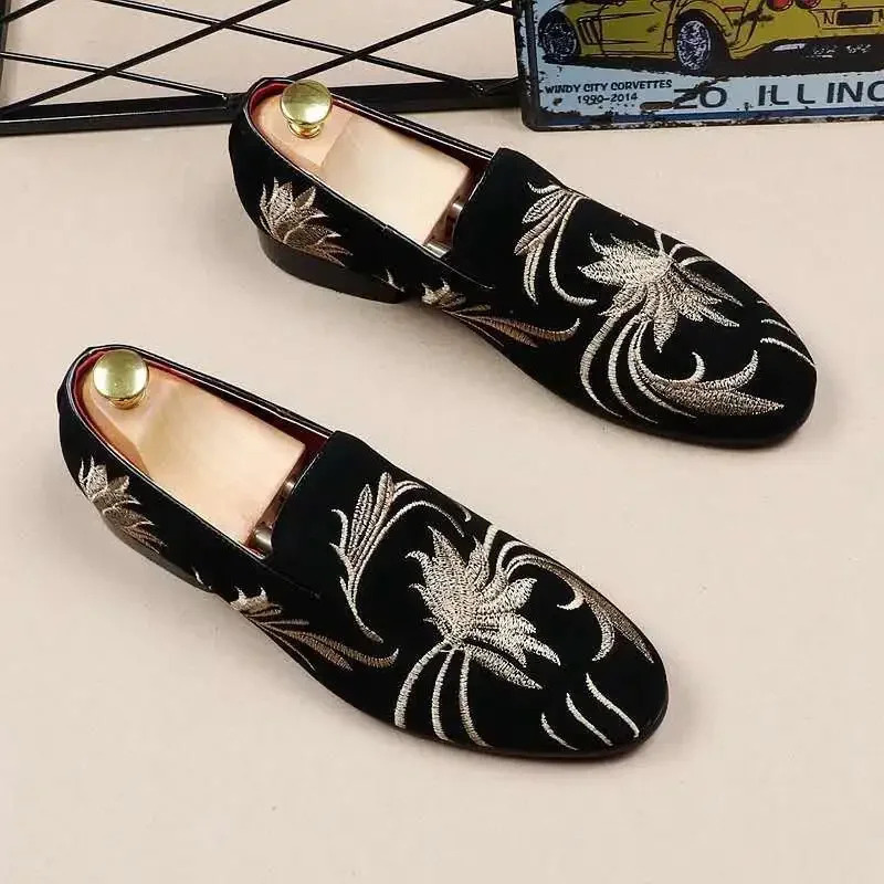 Yuqori sifatli erkaklar kundalik poyabzali. Erkaklar uchun yangi moda kashta tikilgan loferlar. Hashamatli ziyofat toʻy poyabzali. Italiya. Zapatos Hombre dizayner poyabzali.